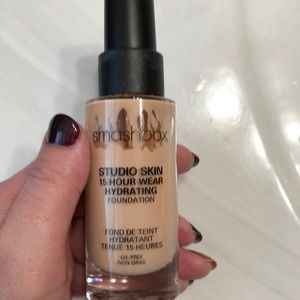 Smashbox Studio Skin Foundation